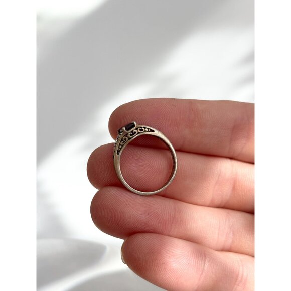 Dark Garnet Semi-Precious Gemstone 925 Sterling Silver Vintage Ring - sz 6 - Picture 9 of 11